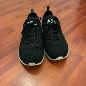 APL Techloom Phantom - Men’s 9.5 US